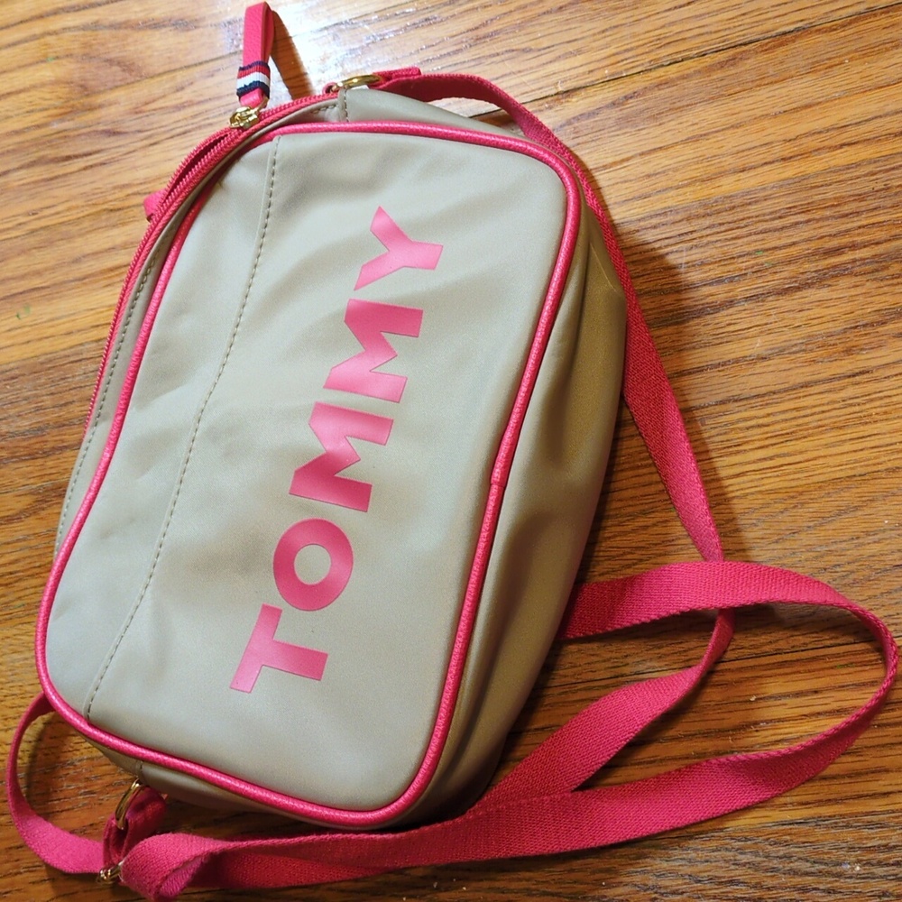 Tommy Hilfiger Crossbody Purse